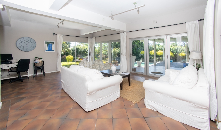 5 Bedroom Property for Sale in Berea Eastern Cape